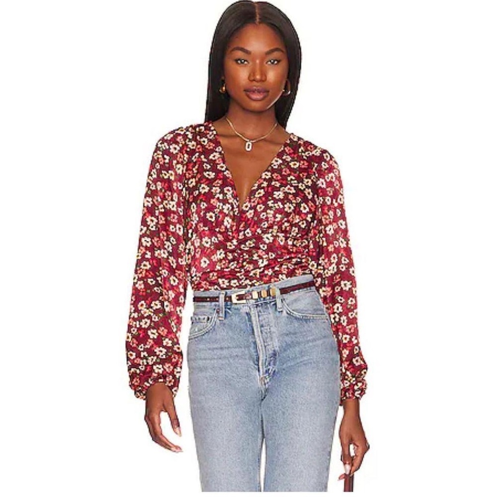 BCBGENERATION Revolve V Neck Long‎ Sleeve Blouse Floral Red Silky Size Medium